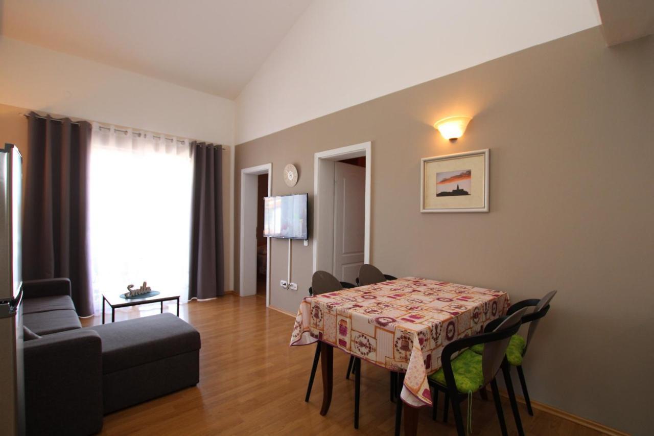 Apartments Markus Poreč Eksteriør bilde